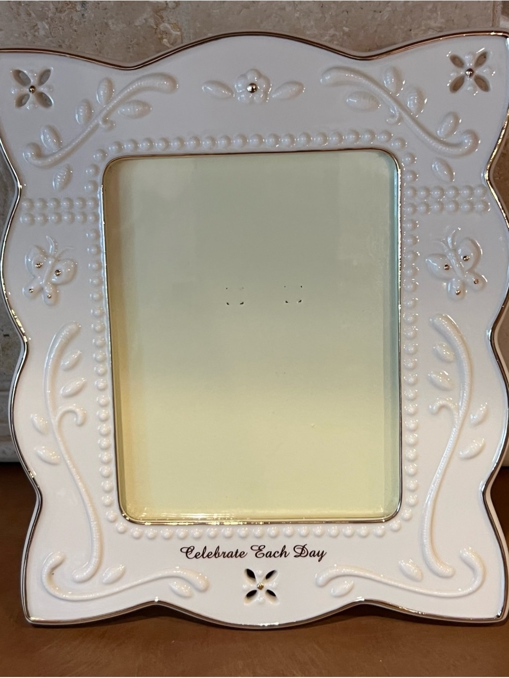 Lenox cream & gold Porcelain picture Frame - "Celebrate Each Day"